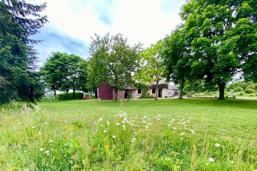 Spacious Country House In Normandie Villa Moulins-le-Carbonnel Exterior photo